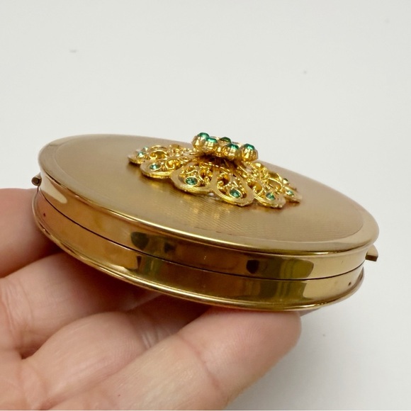 Vintage Hampden Golden Green Rhinestone Filigree Mirror Powder Compact AS IS - Picture 8 of 13